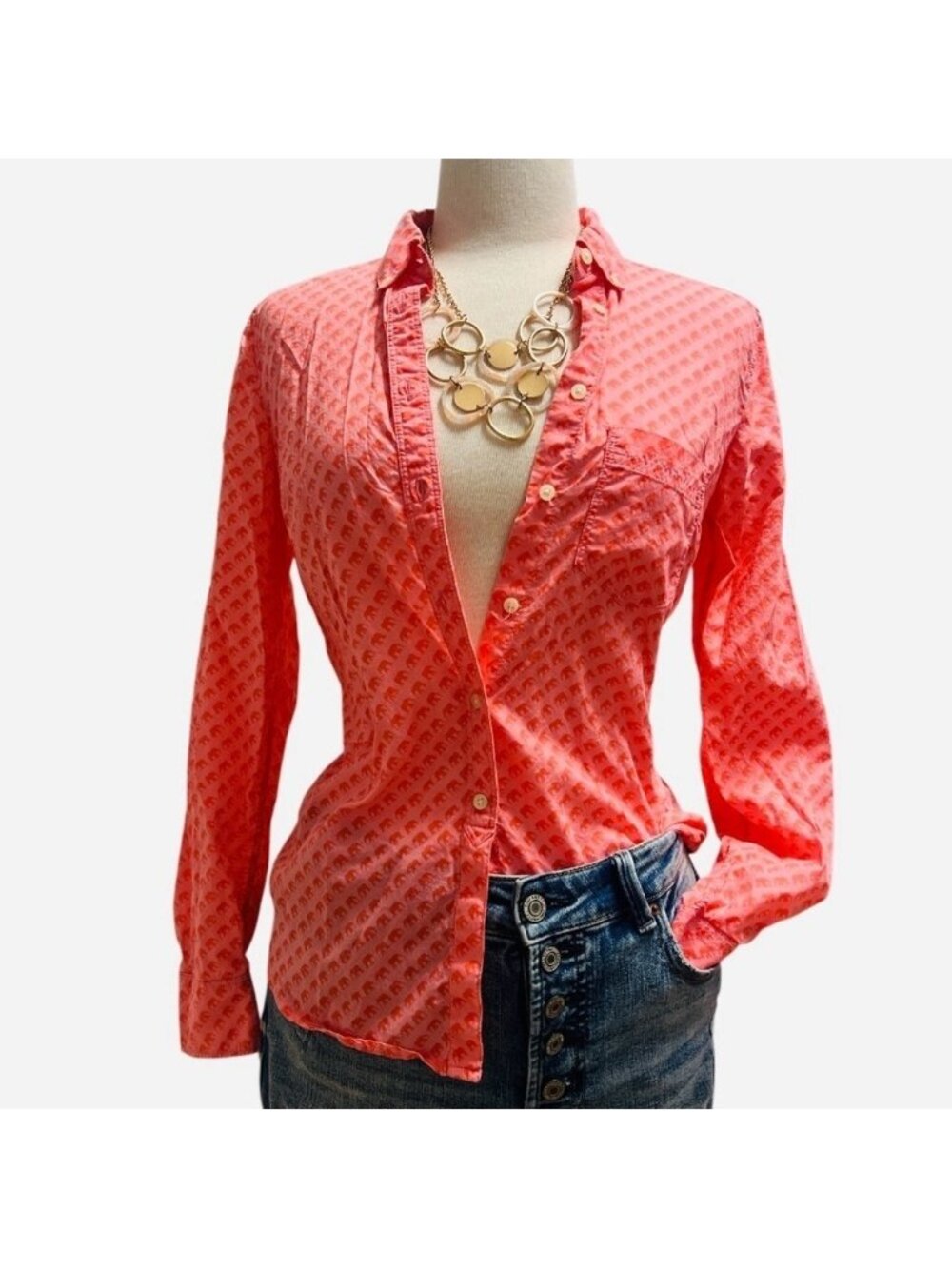 GAP Women's Bright Coral & Pink elephant Button-Down Shirt